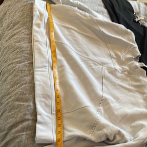 Lululemon Broken Beats Cropped Sweatshirt LIKE NEW M/L - Picture 9 of 11